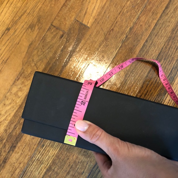 COPY - Authentic Chanel Box with ribbon - Picture 3 of 4